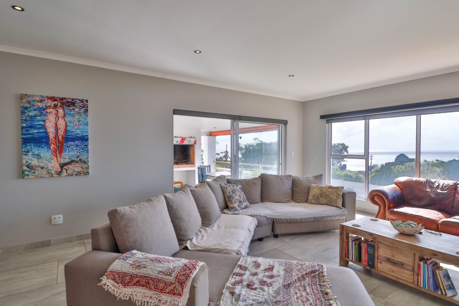 3 Bedroom Property for Sale in Kleinkoornhuis Western Cape
